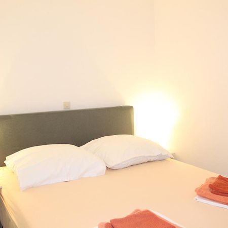 Apartment Bajuti Primosten Ngoại thất bức ảnh