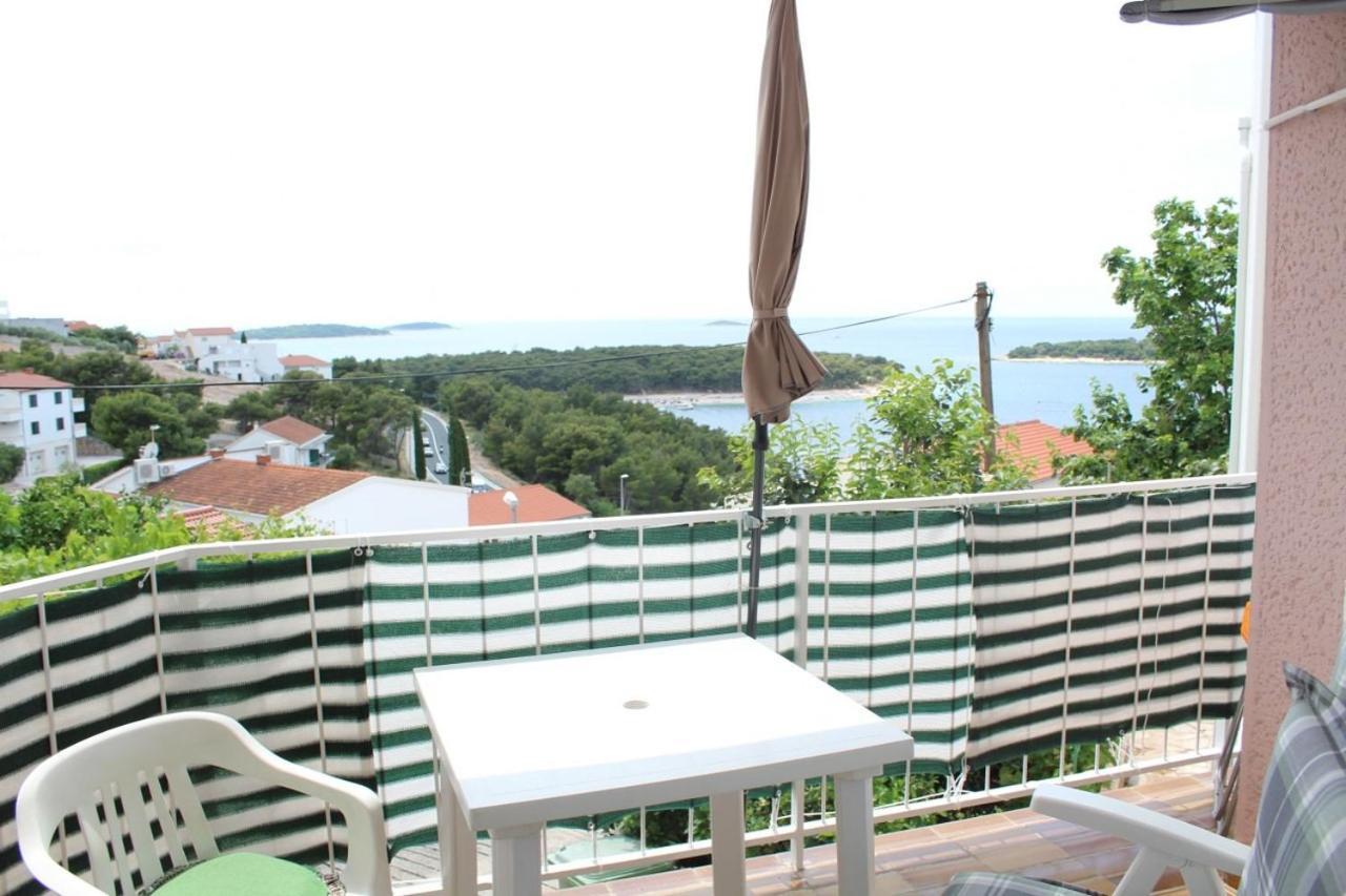 Apartment Bajuti Primosten Ngoại thất bức ảnh