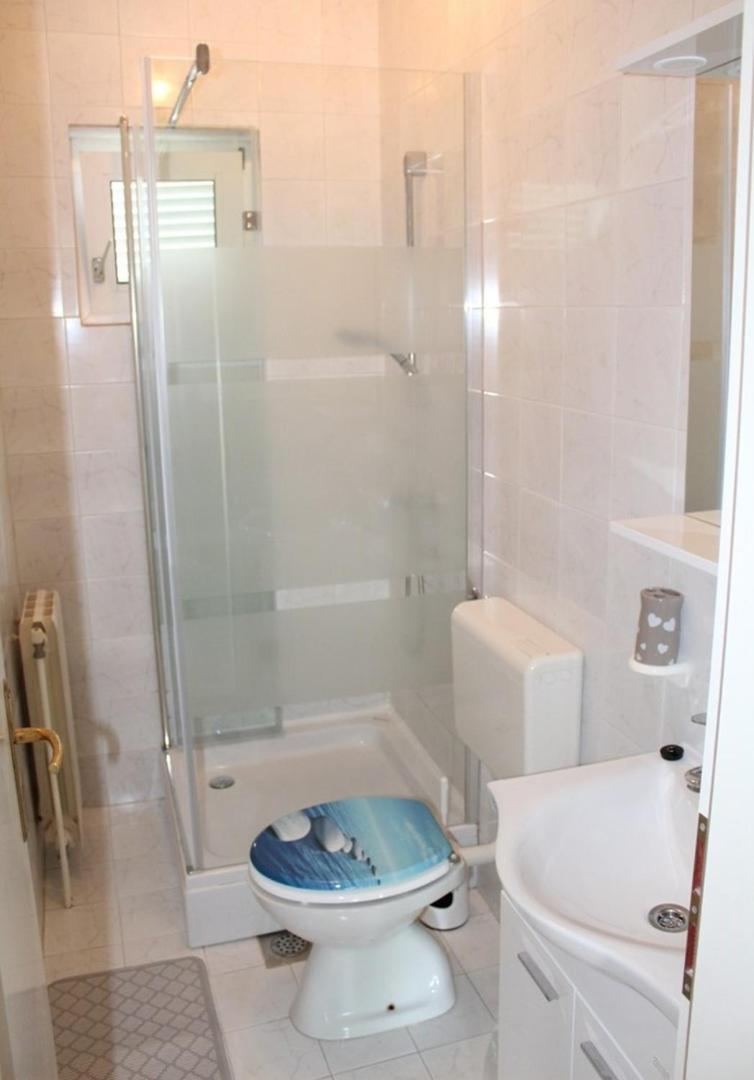 Apartment Bajuti Primosten Ngoại thất bức ảnh