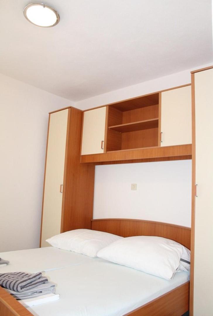 Apartment Bajuti Primosten Ngoại thất bức ảnh