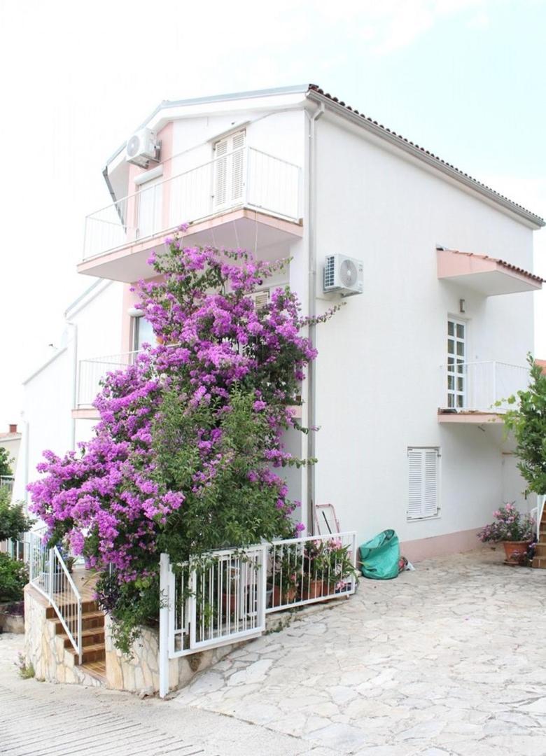 Apartment Bajuti Primosten Ngoại thất bức ảnh