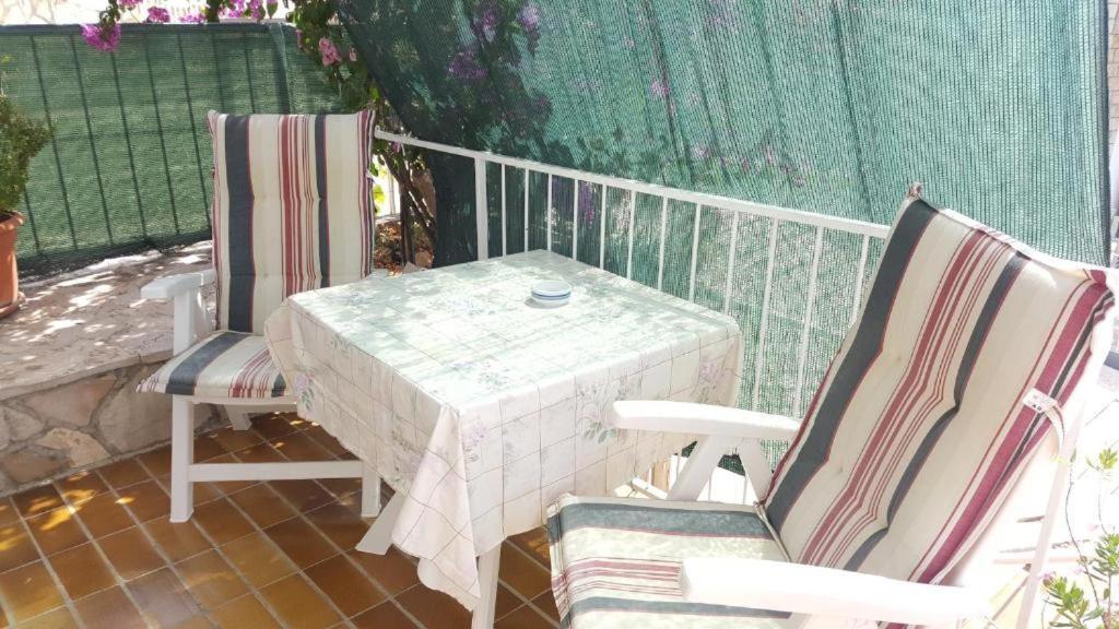 Apartment Bajuti Primosten Ngoại thất bức ảnh